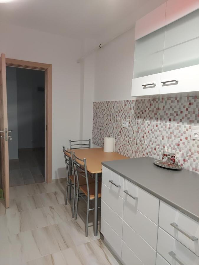Bya Brown Apartment Valea Lupului  Luaran gambar