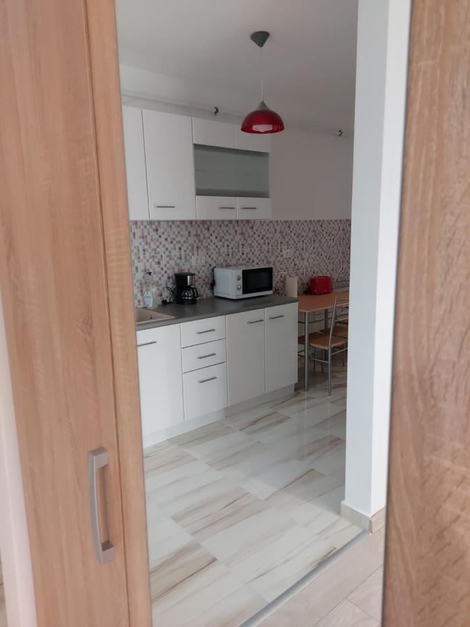 Bya Brown Apartment Valea Lupului  Luaran gambar
